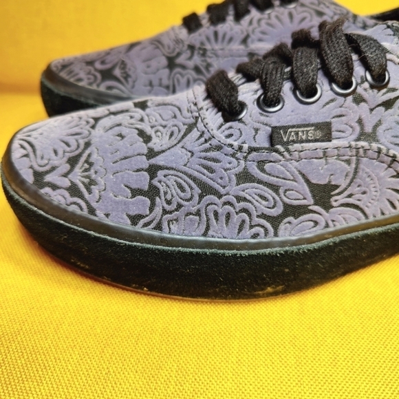 VANS Authentic Velvet Sidewall Wrapped Grey Unisex Sneakers Women's 8.5 Men's 7 - Picture 5 of 10